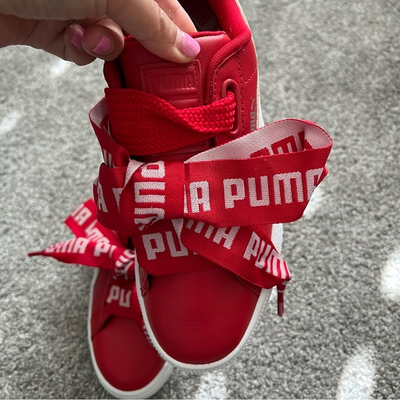 Puma basket heart sneaker NWT red bow - Picture 9 of 10